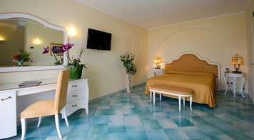 Hotel Hermitage & Park Terme - mese di Aprile - Hotel Hermitage - Camera